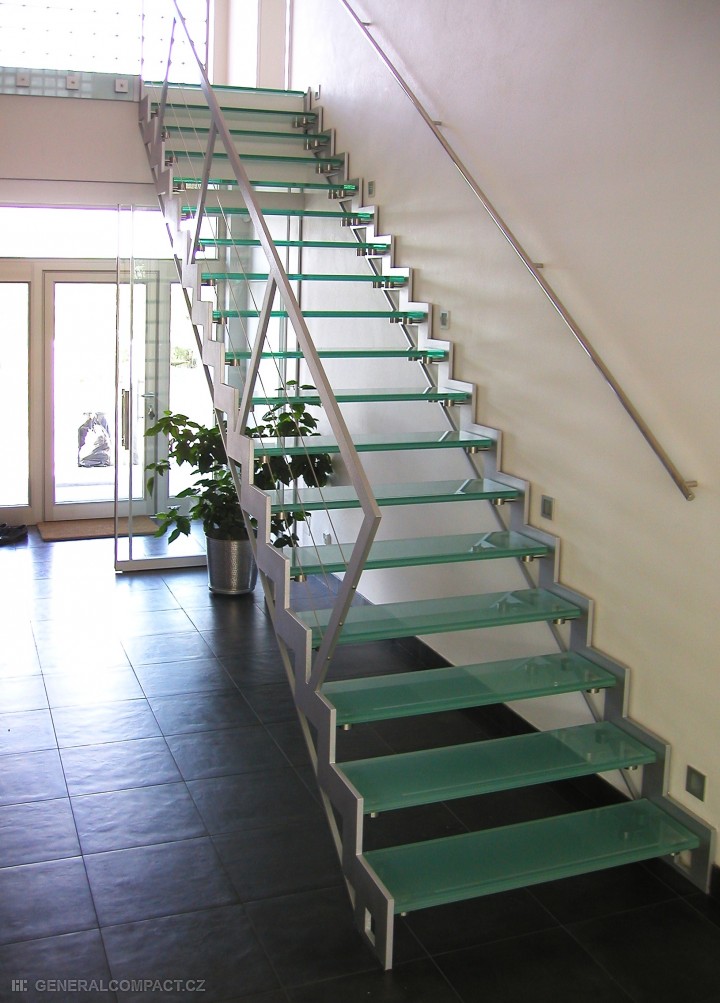 Skleněné schodiště BAR